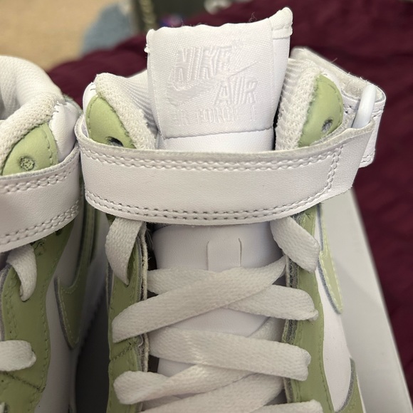 Sage green Air Force 1 Mid (GS) - Picture 4 of 10